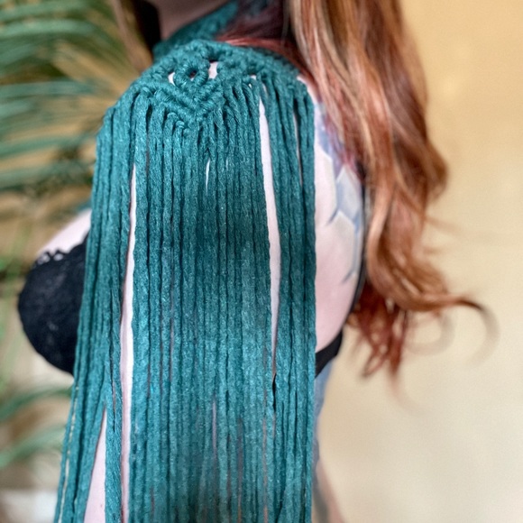 Handmade Egyptian Goddess Macramé Set - Picture 4 of 14